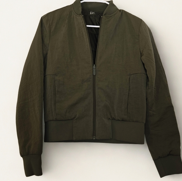 lululemon athletica Jackets & Blazers - Lululemon Athletic Bomber Jacket Womens Small Green
